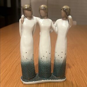 Willow Tree By my side 3 Sisters